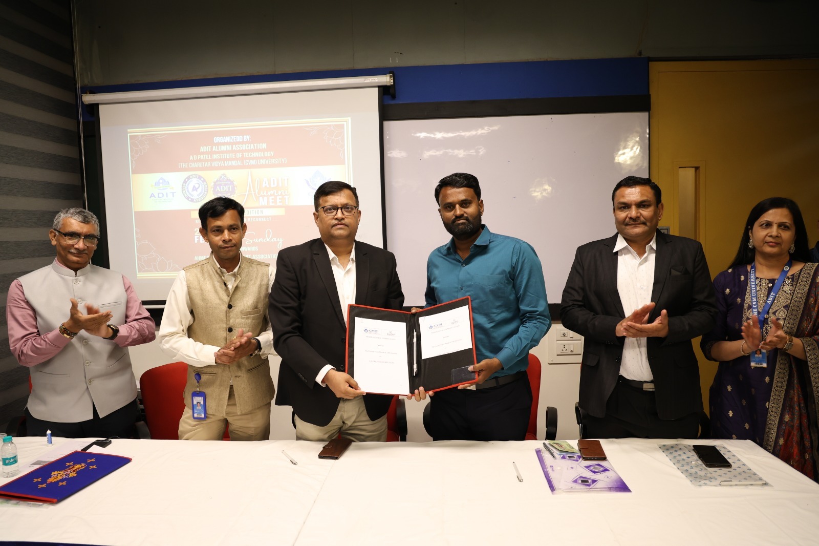 MOU sign in ceremony during ALUMNI MEET.